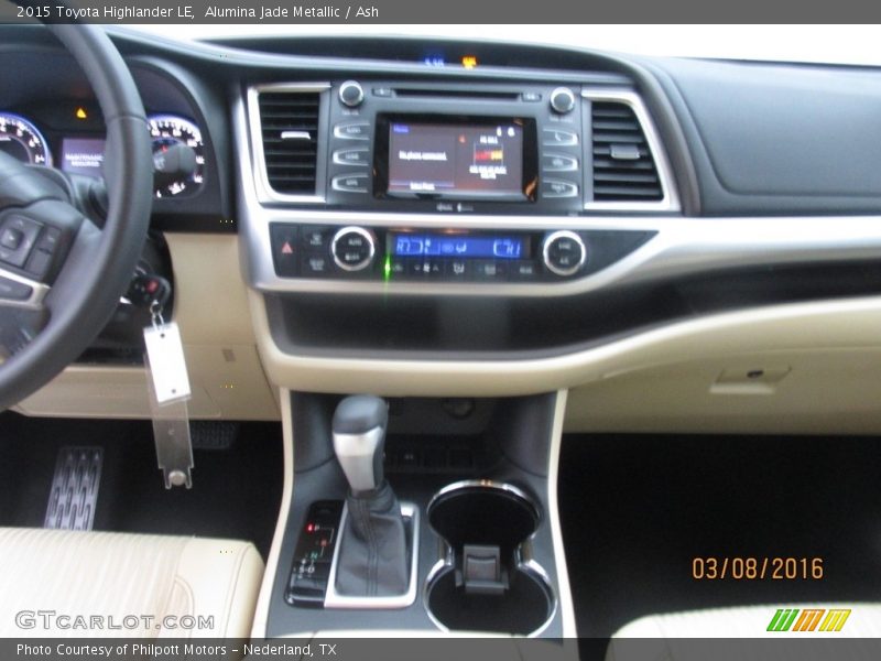 Alumina Jade Metallic / Ash 2015 Toyota Highlander LE