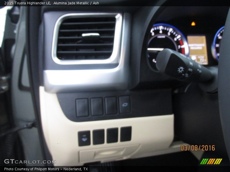 Alumina Jade Metallic / Ash 2015 Toyota Highlander LE