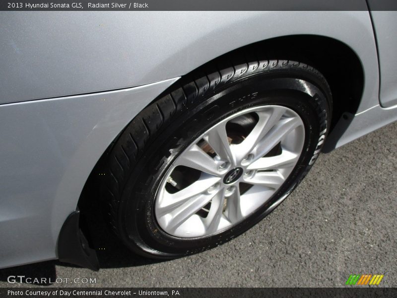 Radiant Silver / Black 2013 Hyundai Sonata GLS