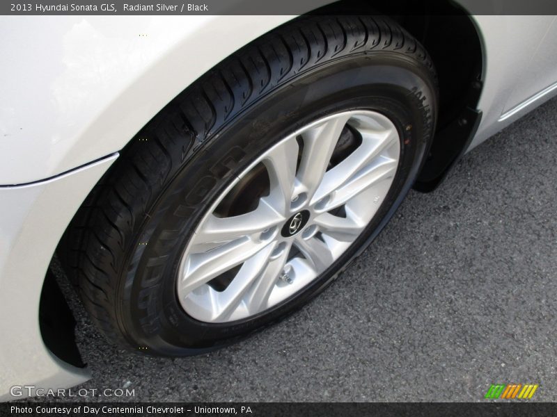 Radiant Silver / Black 2013 Hyundai Sonata GLS