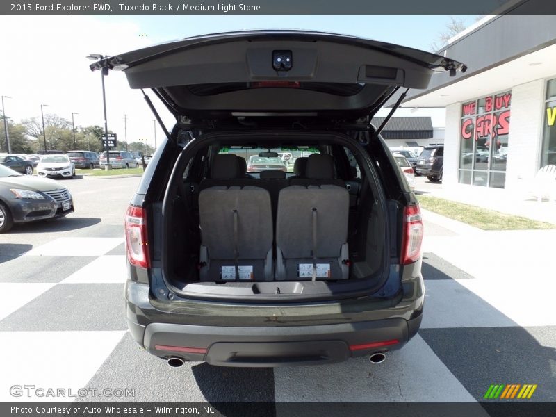Tuxedo Black / Medium Light Stone 2015 Ford Explorer FWD