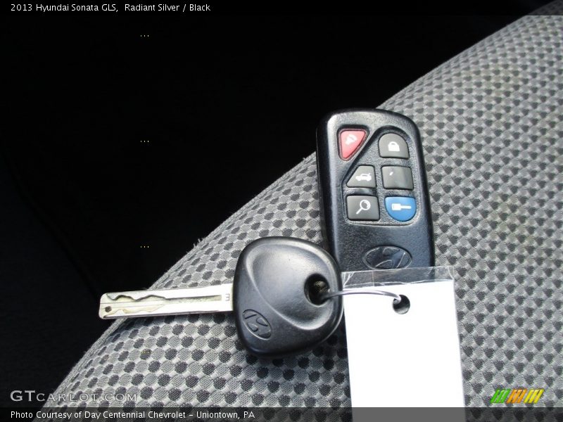Radiant Silver / Black 2013 Hyundai Sonata GLS