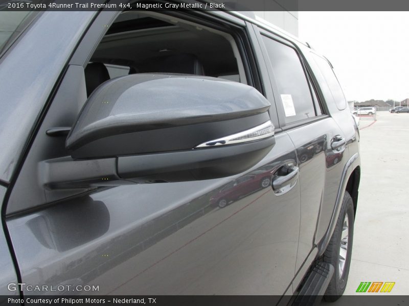 Magnetic Gray Metallic / Black 2016 Toyota 4Runner Trail Premium 4x4