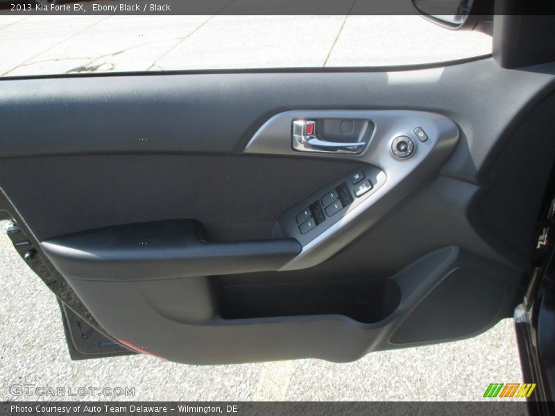 Ebony Black / Black 2013 Kia Forte EX