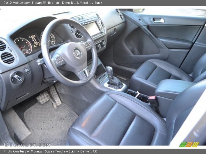 Deep Black Metallic / Black 2012 Volkswagen Tiguan SE 4Motion