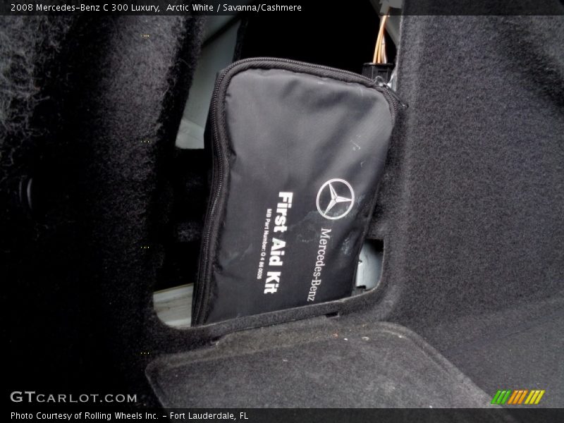 Arctic White / Savanna/Cashmere 2008 Mercedes-Benz C 300 Luxury