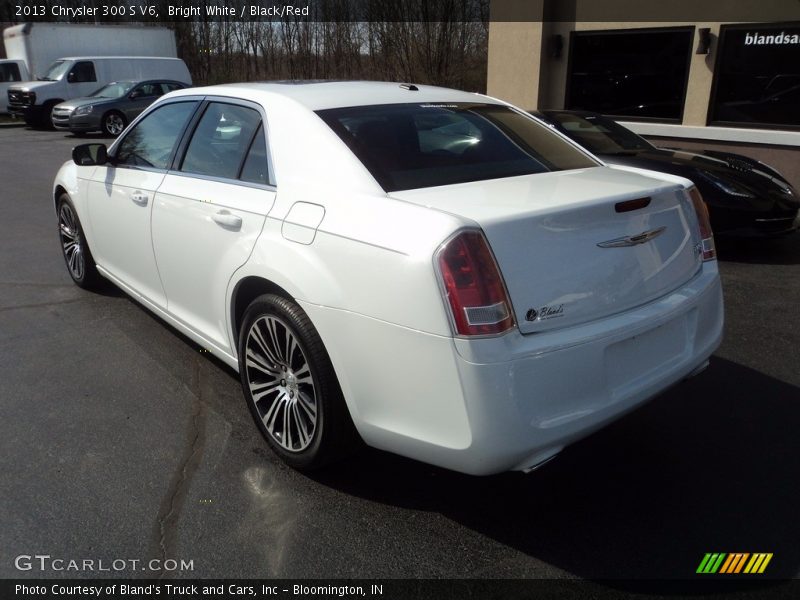 Bright White / Black/Red 2013 Chrysler 300 S V6
