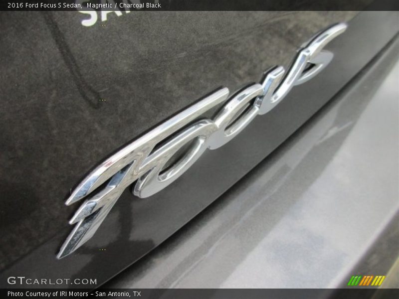 Magnetic / Charcoal Black 2016 Ford Focus S Sedan