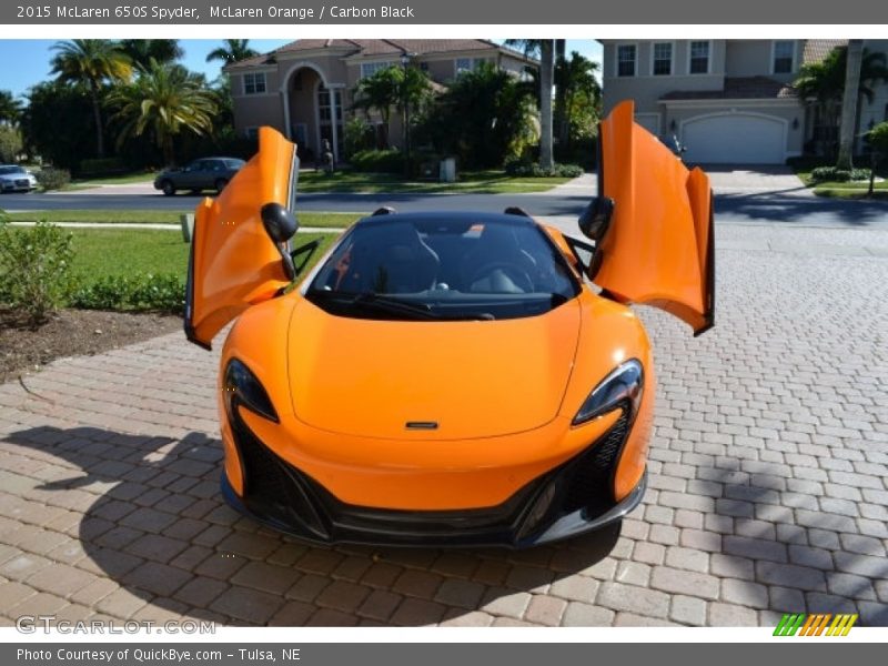 McLaren Orange / Carbon Black 2015 McLaren 650S Spyder