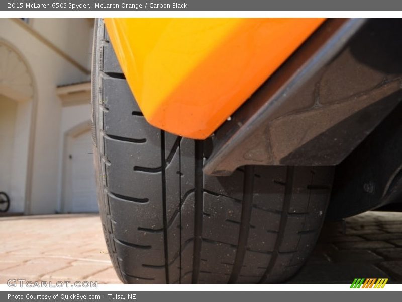 McLaren Orange / Carbon Black 2015 McLaren 650S Spyder