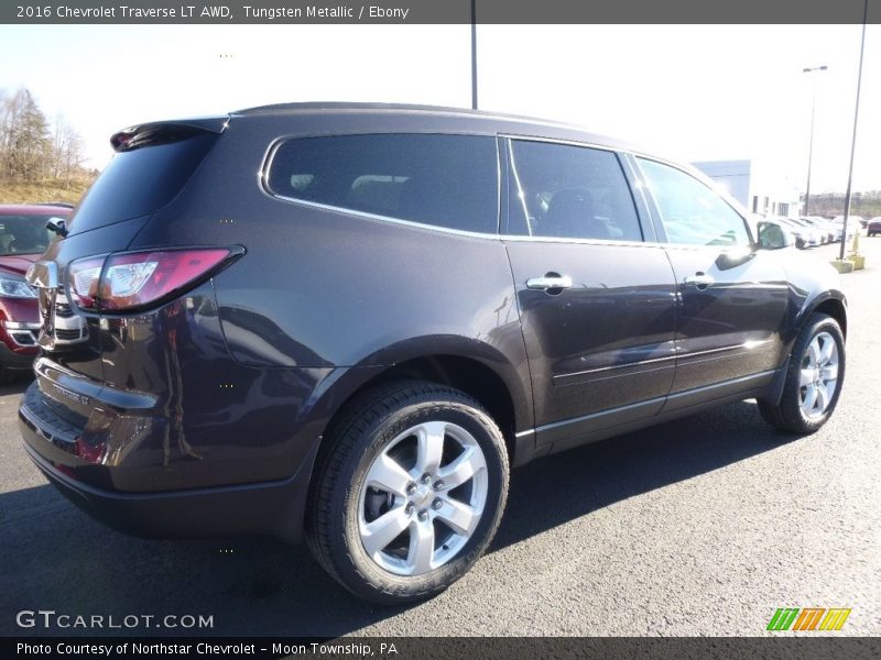 Tungsten Metallic / Ebony 2016 Chevrolet Traverse LT AWD