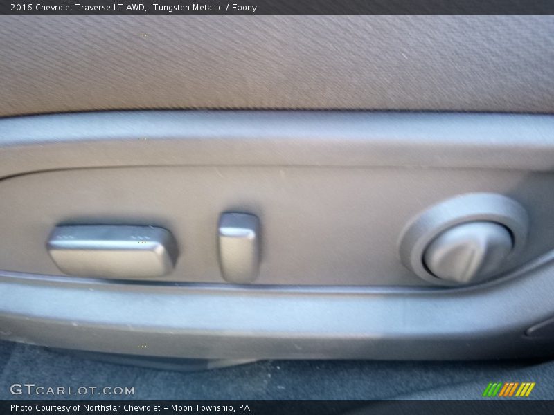 Tungsten Metallic / Ebony 2016 Chevrolet Traverse LT AWD