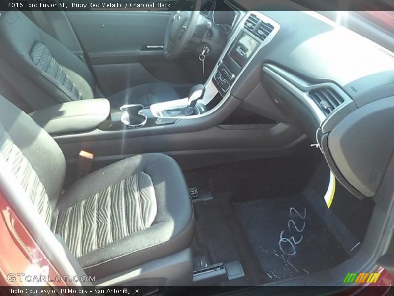 Ruby Red Metallic / Charcoal Black 2016 Ford Fusion SE