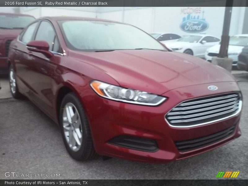 Ruby Red Metallic / Charcoal Black 2016 Ford Fusion SE