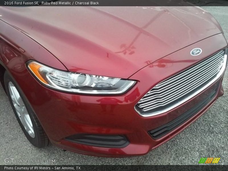 Ruby Red Metallic / Charcoal Black 2016 Ford Fusion SE