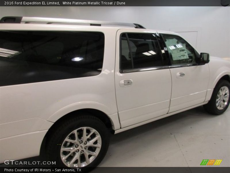 White Platinum Metallic Tricoat / Dune 2016 Ford Expedition EL Limited