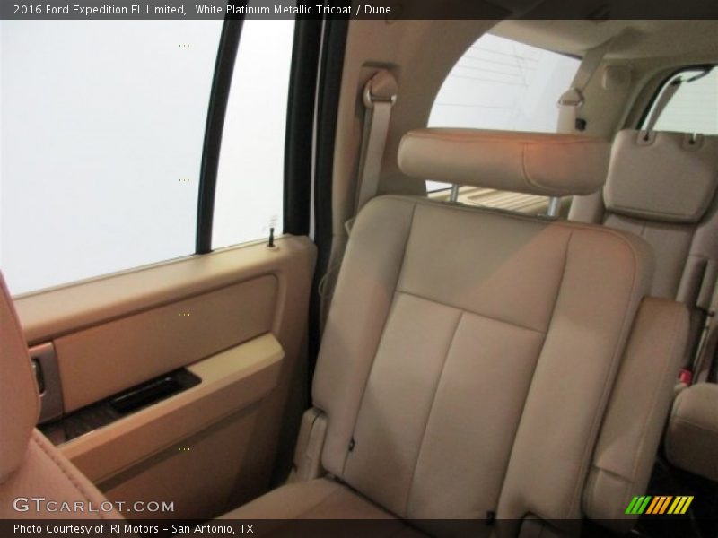 White Platinum Metallic Tricoat / Dune 2016 Ford Expedition EL Limited