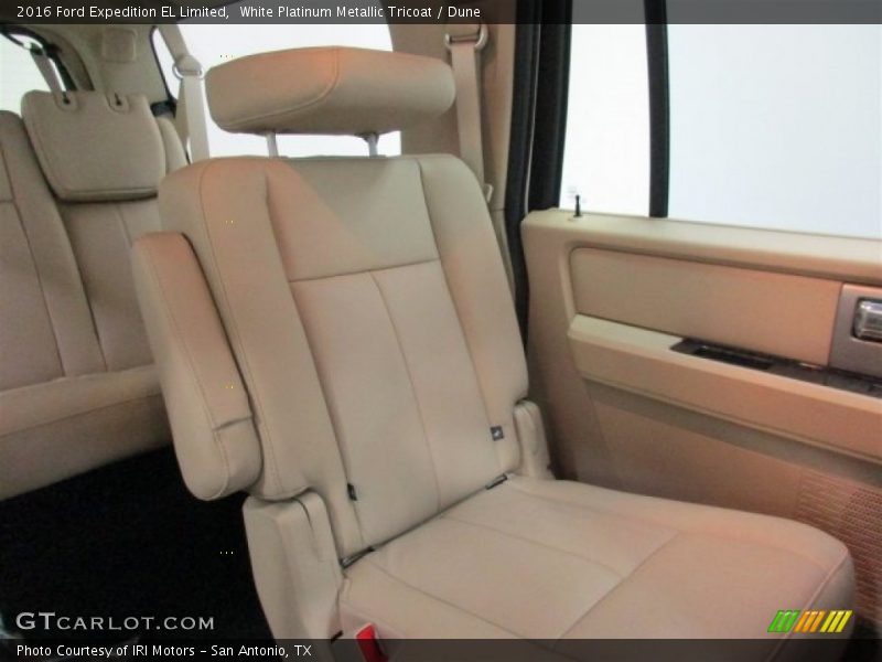White Platinum Metallic Tricoat / Dune 2016 Ford Expedition EL Limited