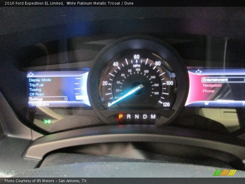 White Platinum Metallic Tricoat / Dune 2016 Ford Expedition EL Limited