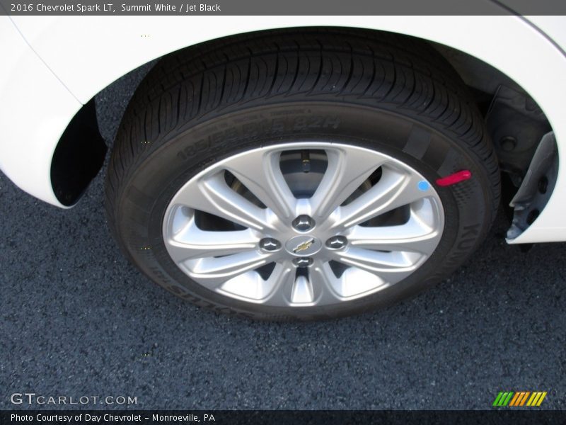 Summit White / Jet Black 2016 Chevrolet Spark LT