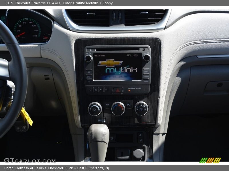 Black Granite Metallic / Ebony 2015 Chevrolet Traverse LT AWD