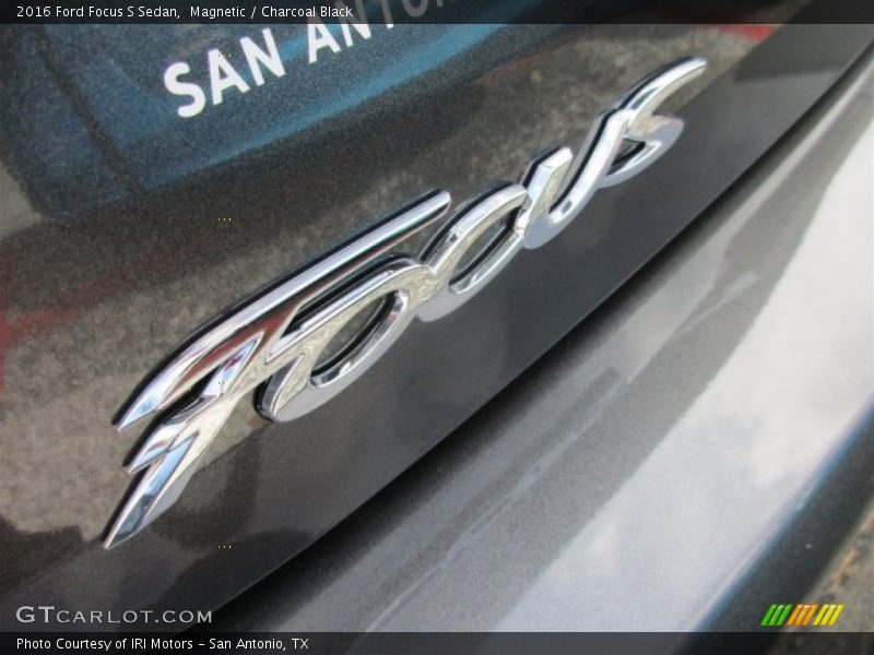 Magnetic / Charcoal Black 2016 Ford Focus S Sedan