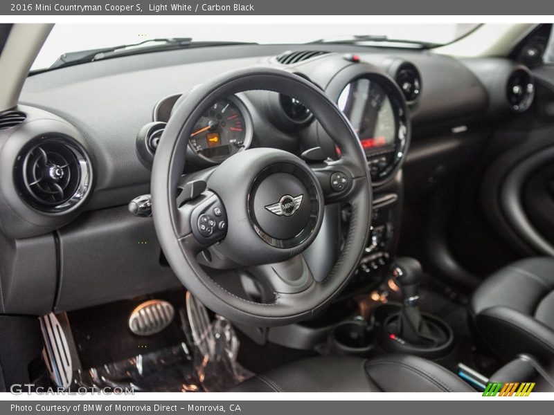 Light White / Carbon Black 2016 Mini Countryman Cooper S