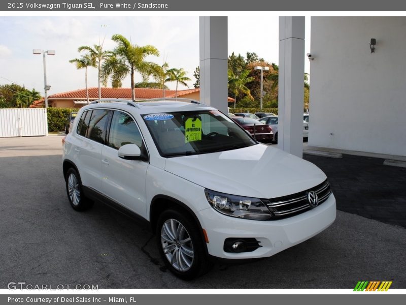 Pure White / Sandstone 2015 Volkswagen Tiguan SEL