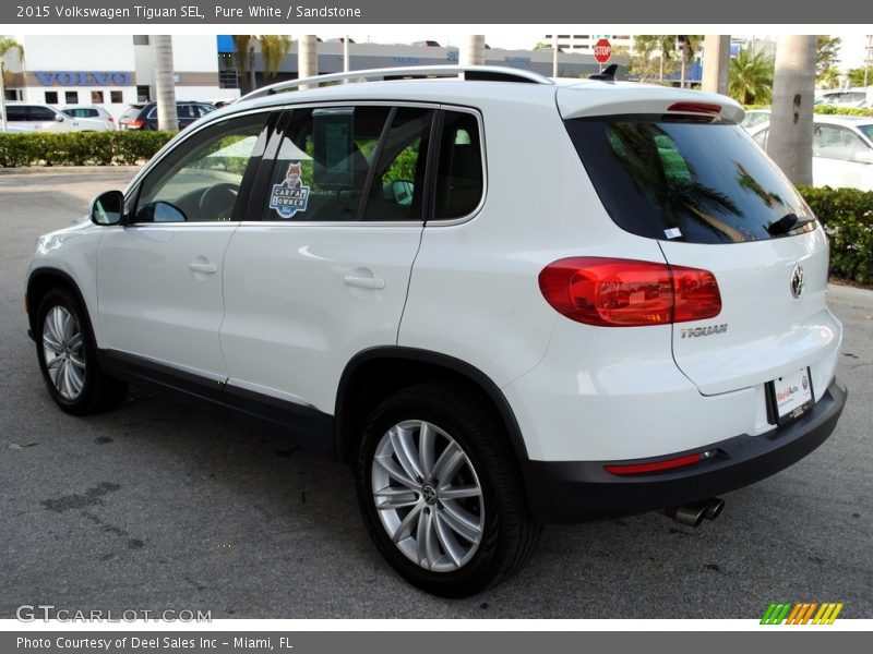 Pure White / Sandstone 2015 Volkswagen Tiguan SEL