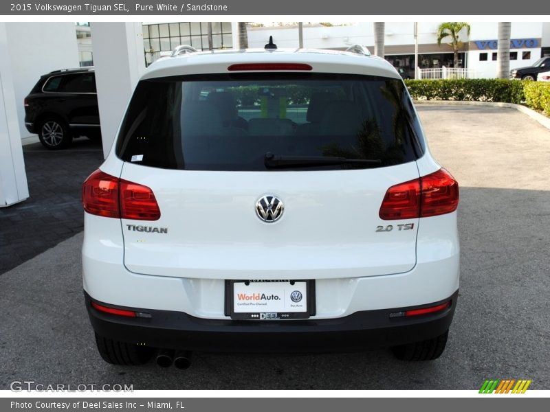 Pure White / Sandstone 2015 Volkswagen Tiguan SEL