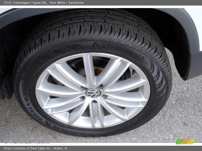 Pure White / Sandstone 2015 Volkswagen Tiguan SEL