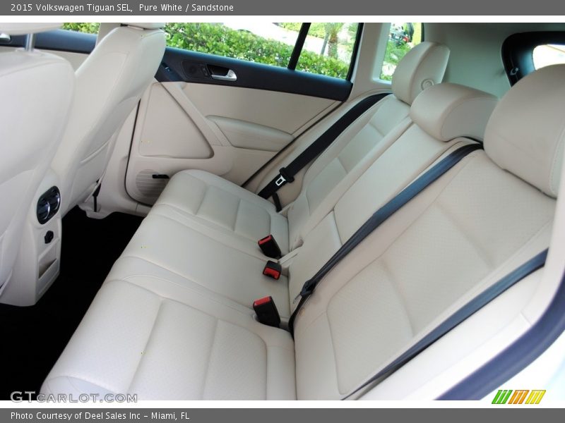 Pure White / Sandstone 2015 Volkswagen Tiguan SEL