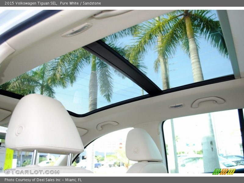 Pure White / Sandstone 2015 Volkswagen Tiguan SEL