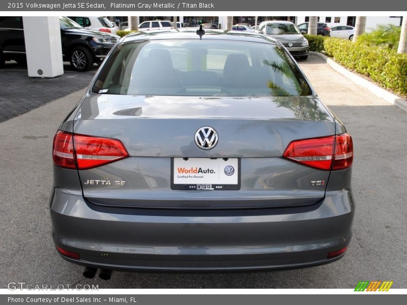 Platinum Gray Metallic / Titan Black 2015 Volkswagen Jetta SE Sedan