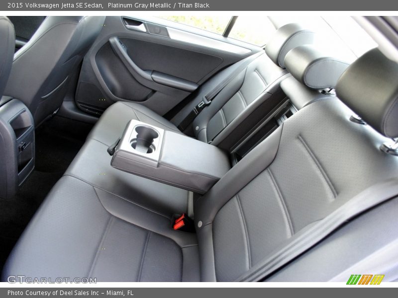 Platinum Gray Metallic / Titan Black 2015 Volkswagen Jetta SE Sedan