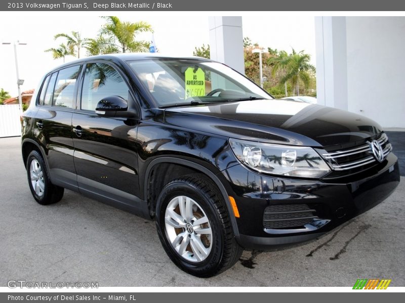 Deep Black Metallic / Black 2013 Volkswagen Tiguan S