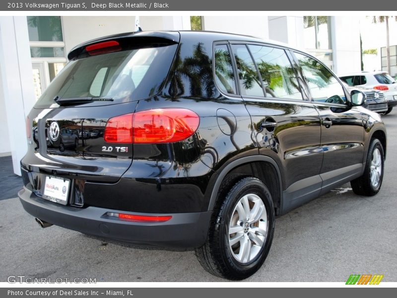 Deep Black Metallic / Black 2013 Volkswagen Tiguan S