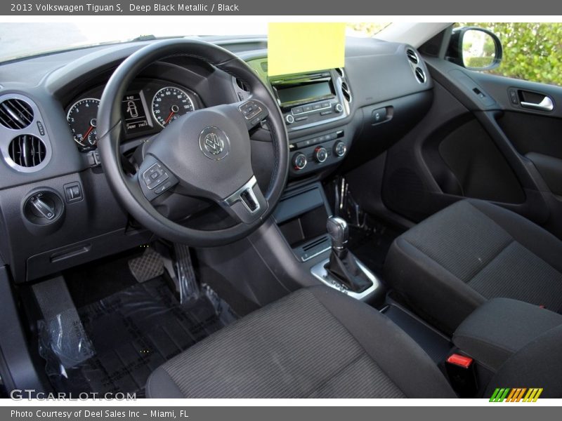 Deep Black Metallic / Black 2013 Volkswagen Tiguan S
