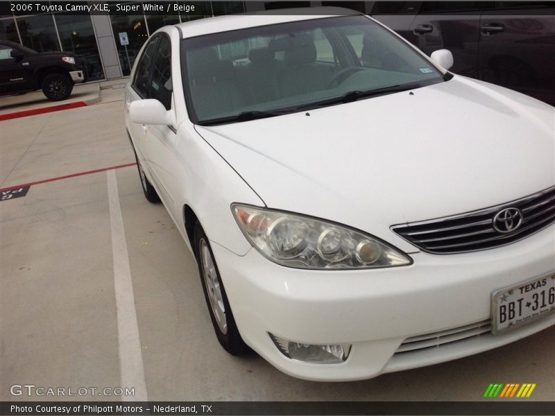 Super White / Beige 2006 Toyota Camry XLE