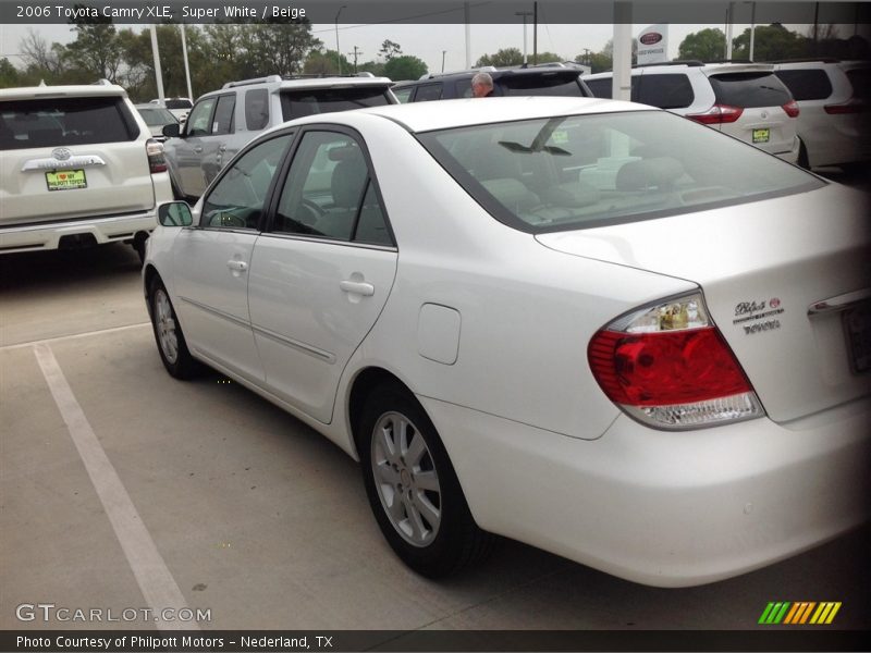 Super White / Beige 2006 Toyota Camry XLE