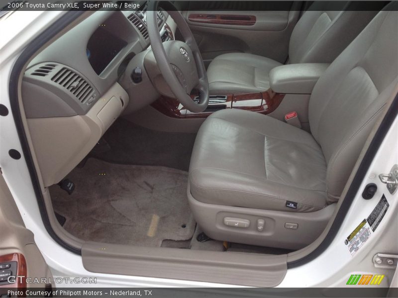 Super White / Beige 2006 Toyota Camry XLE