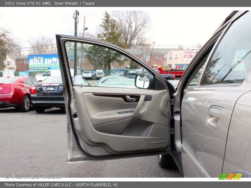 Silver Metallic / Taupe 2001 Volvo V70 XC AWD