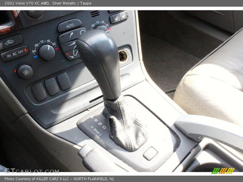 Silver Metallic / Taupe 2001 Volvo V70 XC AWD