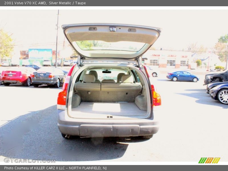 Silver Metallic / Taupe 2001 Volvo V70 XC AWD