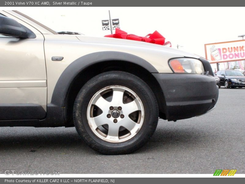 Silver Metallic / Taupe 2001 Volvo V70 XC AWD