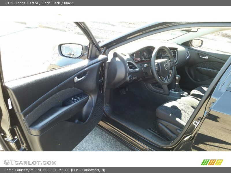 Pitch Black / Black 2015 Dodge Dart SE