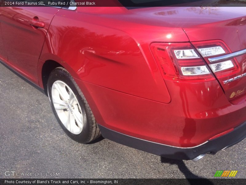 Ruby Red / Charcoal Black 2014 Ford Taurus SEL