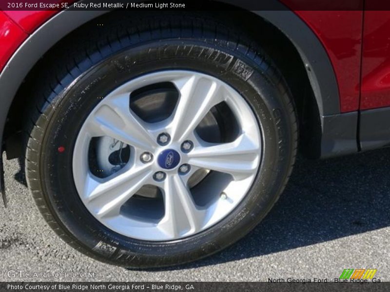 Ruby Red Metallic / Medium Light Stone 2016 Ford Escape SE