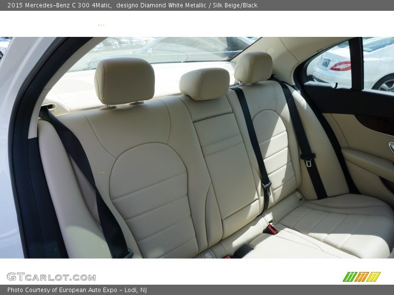designo Diamond White Metallic / Silk Beige/Black 2015 Mercedes-Benz C 300 4Matic