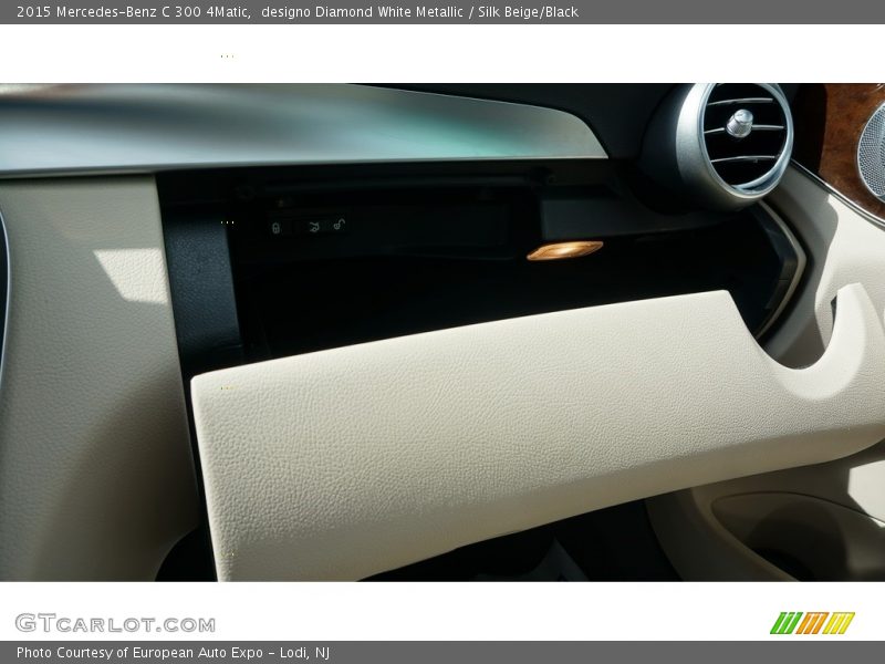 designo Diamond White Metallic / Silk Beige/Black 2015 Mercedes-Benz C 300 4Matic